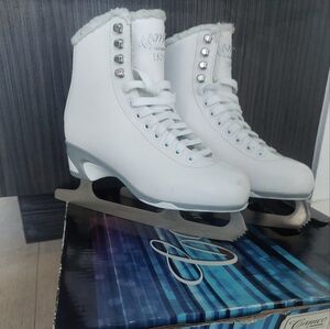 Cameo by Jackson CS1500 Senior US Size 6 Fleece Lined Ice Skates